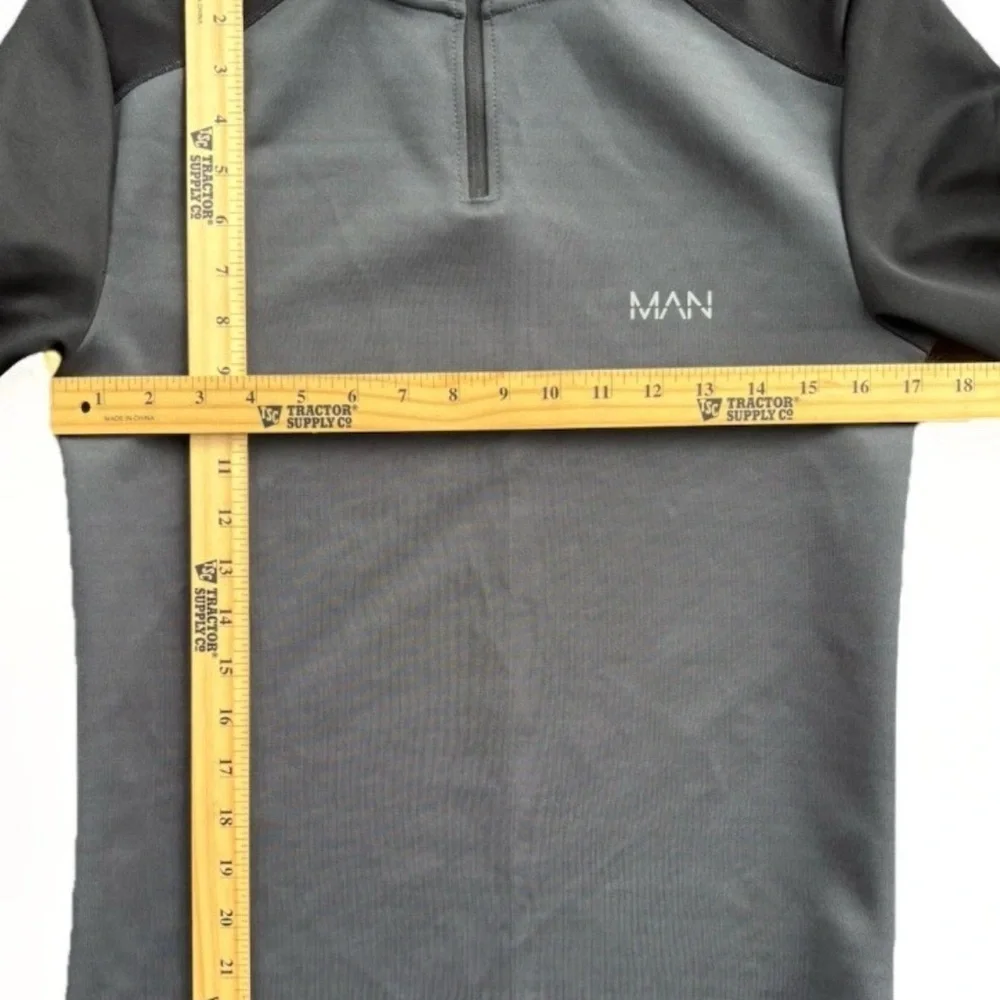 Boohoo MAN 1/4 Zip Pullover Gray Black Long Sleeve Athletic Training Top Mens XS